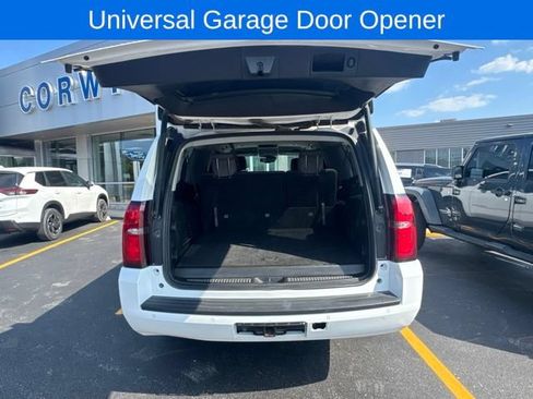 Used 2020 Chevrolet Suburban LT w/ Max Trailering Package RWD image 11