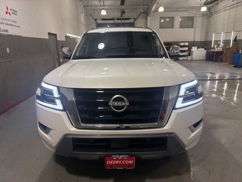 Used 2024 Nissan Armada Platinum w/ Captain's Chairs Package image 9