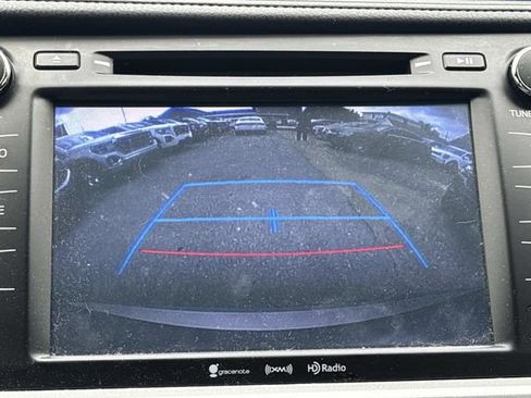 Used 2016 Toyota Highlander XLE image 32