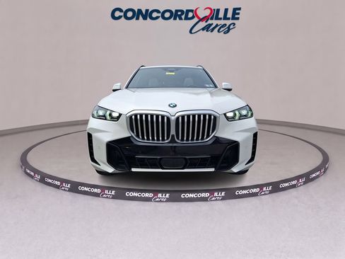 Used 2025 BMW X5 xDrive40i w/ M Sport Package AWD/4WD image 2