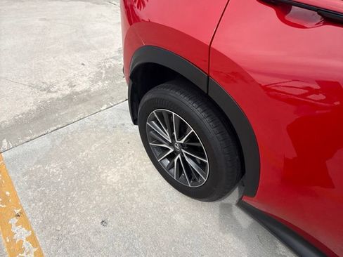 Certified 2025 Lexus NX 250 FWD w/ Towing Package (2000 Lbs) image 9