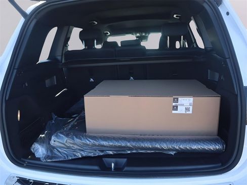 New 2026 Mercedes-Benz GLB 250 4MATIC image 10