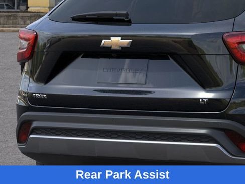 New 2026 Chevrolet Trax LT w/ Driver Confidence Package image 15