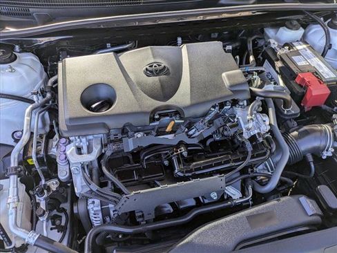 Used 2022 Toyota Camry LE image 21