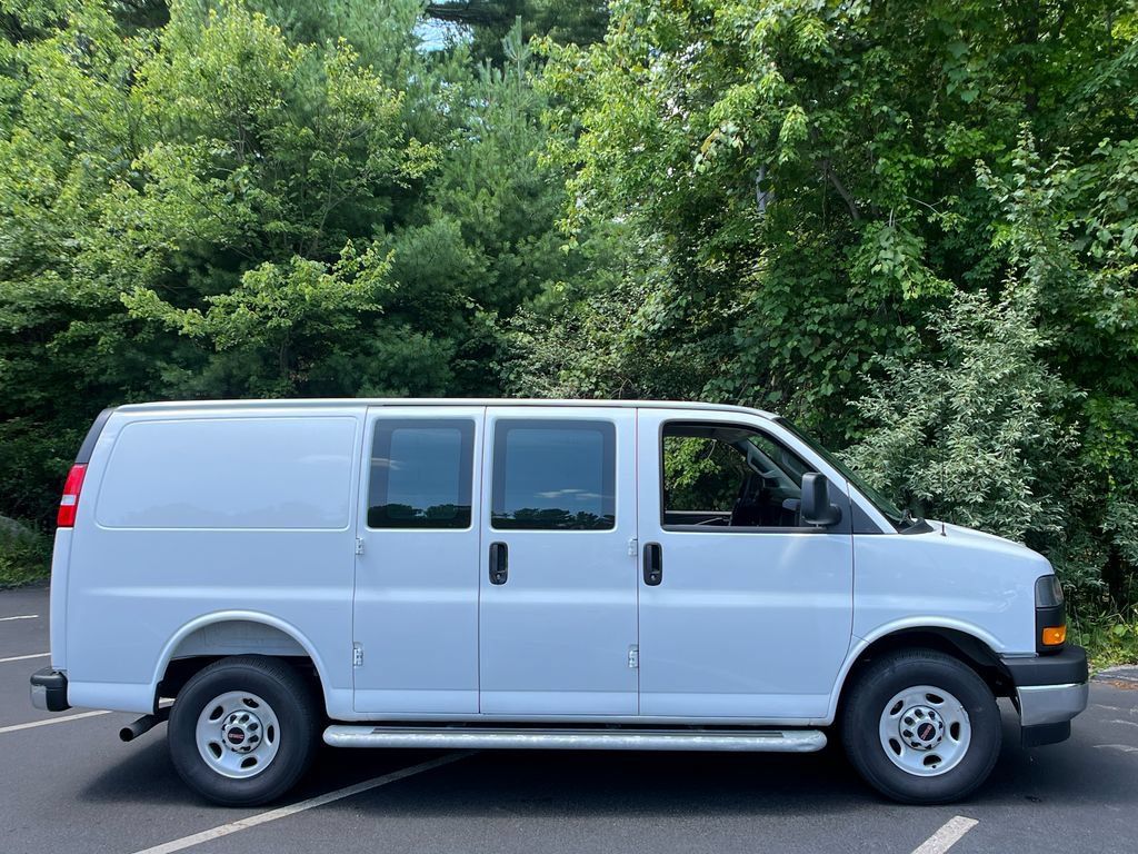 Used 2025 GMC Savana 2500 w/ Driver Convenience Package RWD image 6