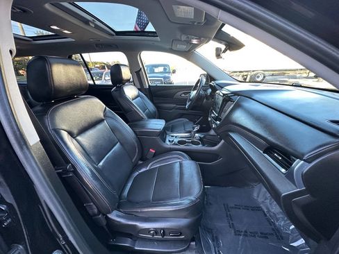 Used 2021 Chevrolet Traverse Premier image 26