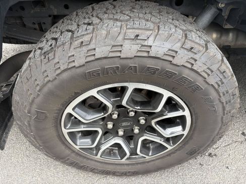 Used 2021 Ford F150 Lariat w/ Equipment Group 502A High AWD/4WD image 9