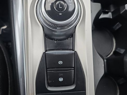 Used 2021 Ford Explorer Limited w/ Equipment Group 301A AWD/4WD image 29