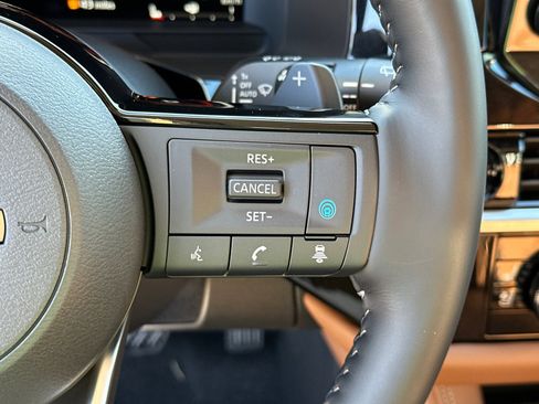 New 2025 Nissan Pathfinder Platinum image 28