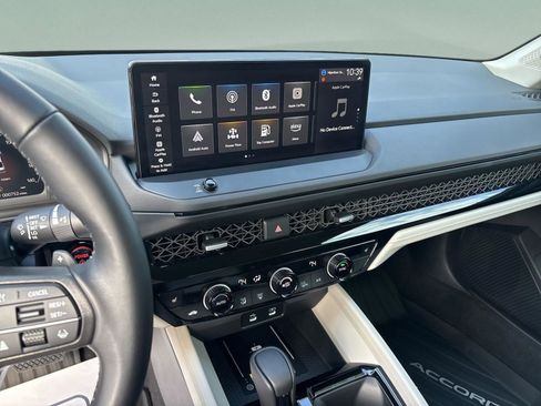 Used 2025 Honda Accord EX-L image 13