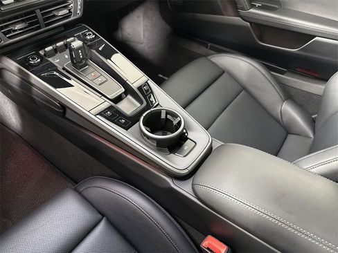 Certified 2025 Porsche 911 Carrera image 32