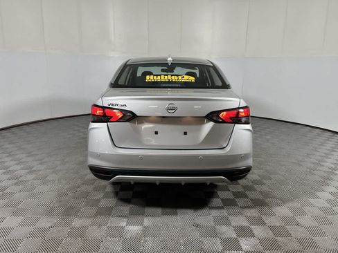 Used 2025 Nissan Versa SV FWD image 7