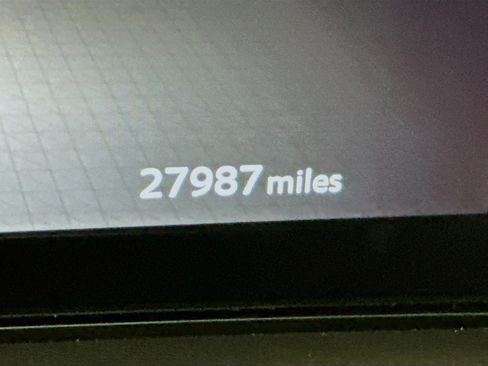 Used 2023 Nissan Ariya FWD image 19