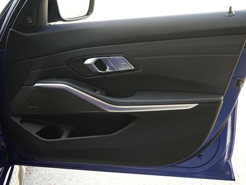 Used 2027 BMW M3 Competition AWD/4WD image 31