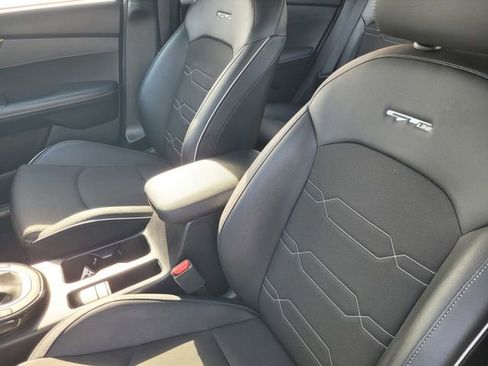 Used 2023 Kia Forte GT-Line w/ GT-Line Premium Package image 11