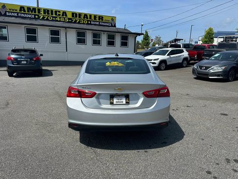 Used 2020 Chevrolet Malibu LS FWD image 9