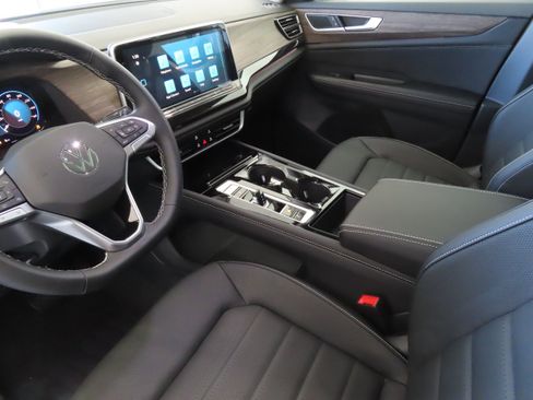 New 2025 Volkswagen Atlas SEL image 23