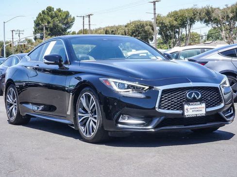Used 2022 INFINITI Q60 3.0t Luxe w/ Essential Package RWD image 3