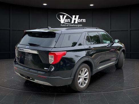 Used 2020 Ford Explorer XLT w/ Equipment Group 202A AWD/4WD image 7