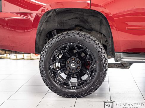 Used 2015 Chevrolet Tahoe LTZ AWD/4WD image 10