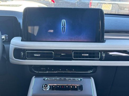 New 2026 Lincoln Aviator AWD image 15