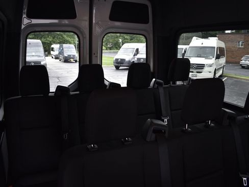 Used 2024 Mercedes-Benz Sprinter 2500 image 10