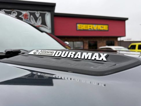 Used 2020 Chevrolet Silverado 2500 LTZ w/ LTZ Premium Package image 10