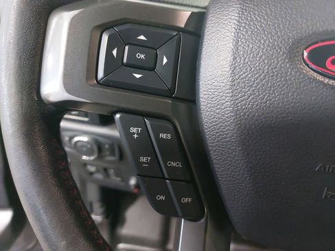 Used 2019 Ford F150 XLT w/ Equipment Group 302A Luxury AWD/4WD image 16