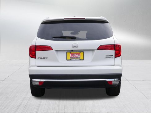 Used 2017 Honda Pilot Touring image 6