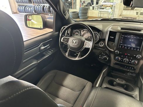 Used 2021 RAM 1500 Big Horn AWD/4WD image 14