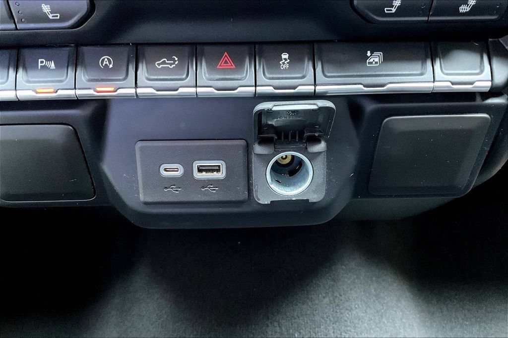 Used 2021 Chevrolet Silverado 1500 LT w/ Safety Package RWD image 14