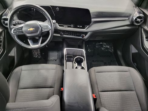 Used 2025 Chevrolet Equinox LT image 7