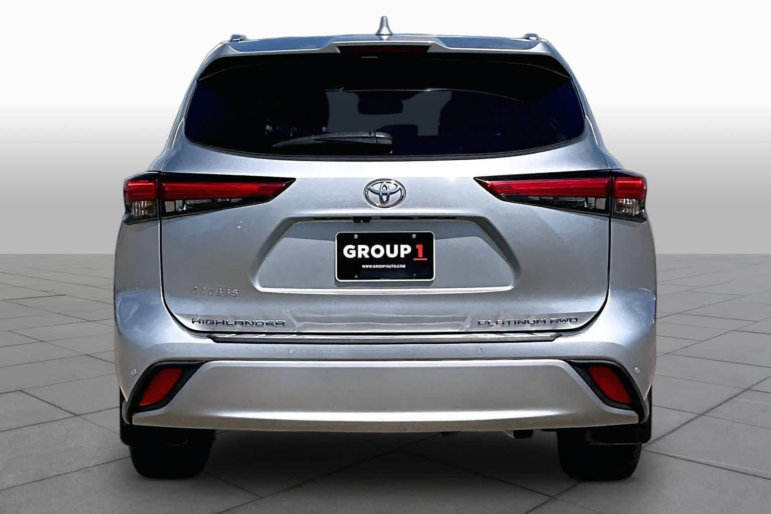 Used 2021 Toyota Highlander Limited AWD/4WD image 5