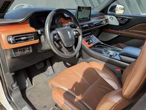 Used 2021 Lincoln Aviator Reserve w/ Equipment Group 202A AWD/4WD image 6