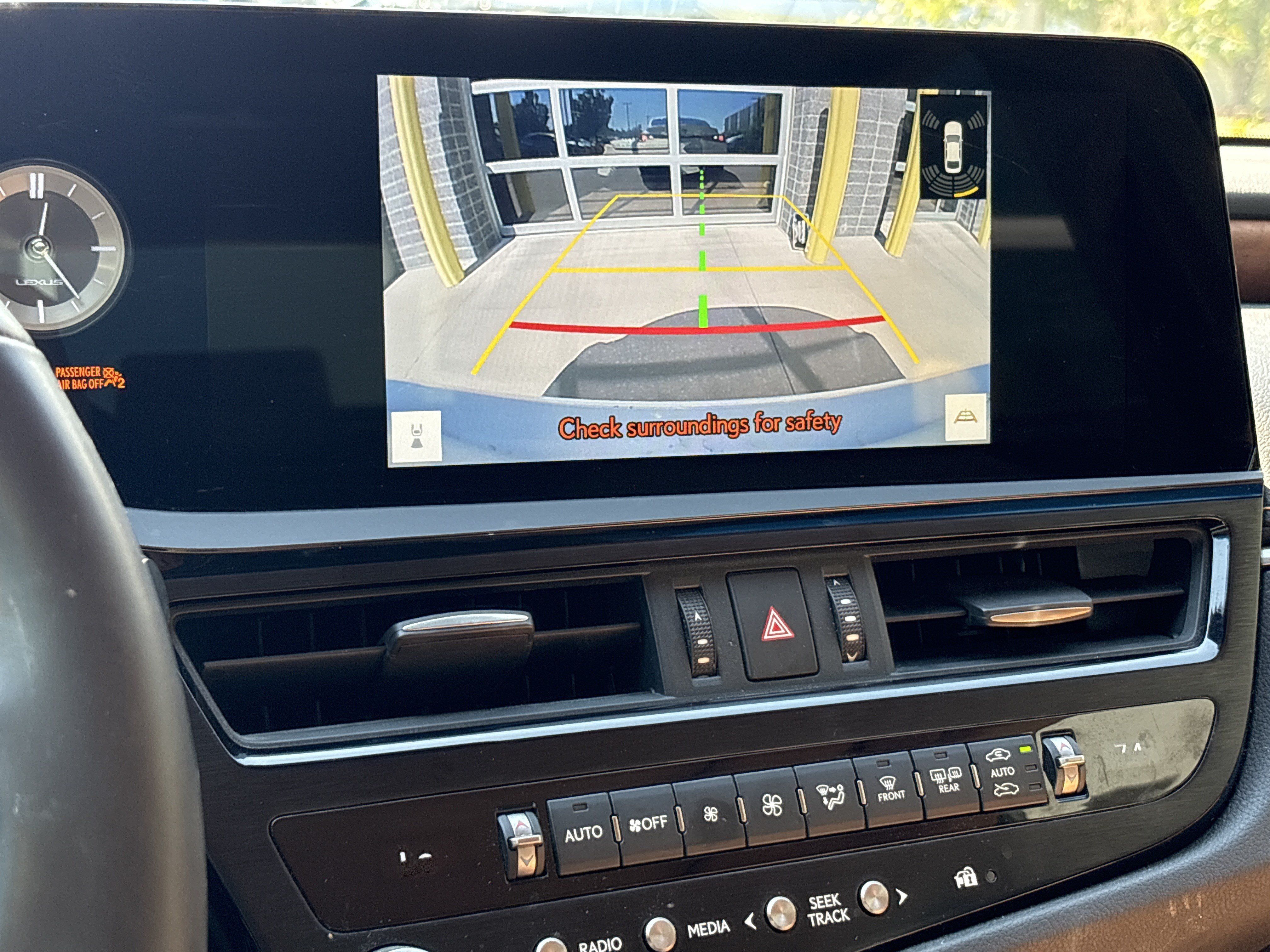 Used 2024 Lexus ES 300h w/ Premium Package FWD image 25