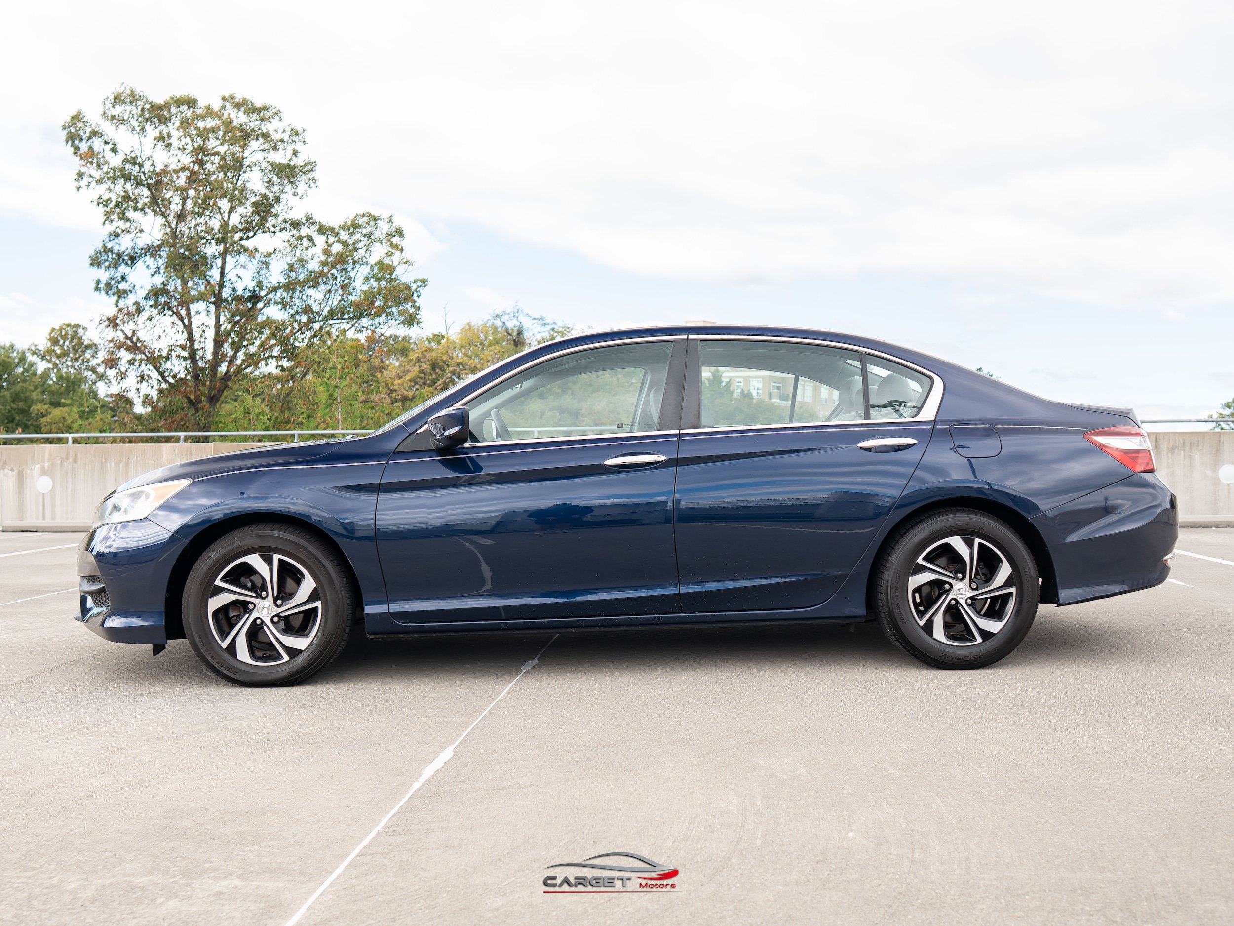 Used 2017 Honda Accord LX image 3