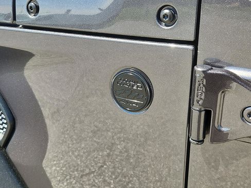 Used 2021 Jeep Wrangler Unlimited Sport AWD/4WD image 28