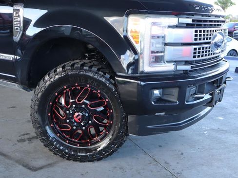 Used 2019 Ford F350 Platinum w/ Platinum Ultimate Package image 4