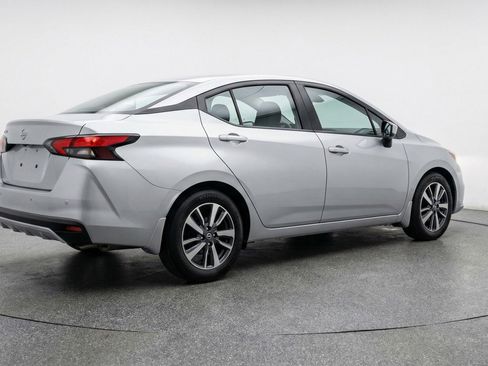 Used 2025 Nissan Versa SV image 7