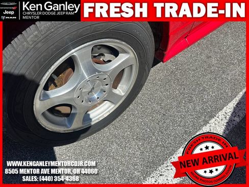 Used 2003 Ford Mustang Convertible RWD image 5