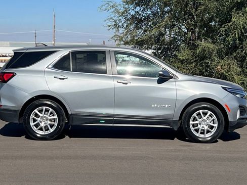 Used 2024 Chevrolet Equinox LT image 3