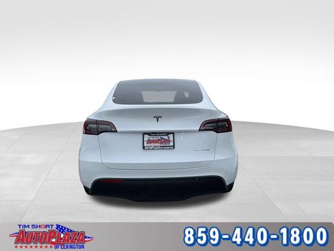 Used 2024 Tesla Model Y Long Range image 3