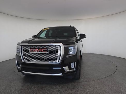 Used 2022 GMC Yukon XL Denali image 31