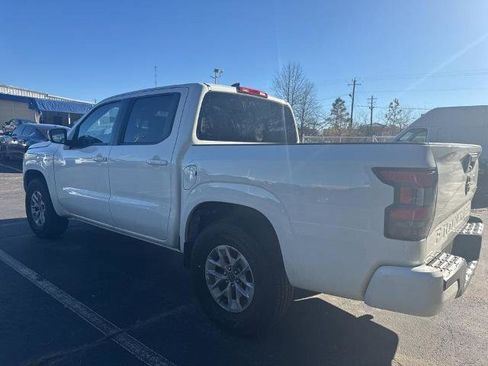 Certified 2024 Nissan Frontier SV image 2