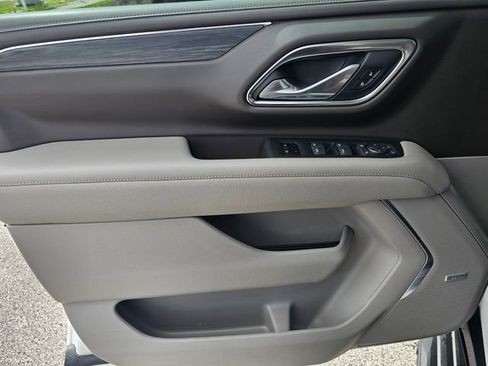 Used 2021 GMC Yukon SLT w/ SLT Premium Package image 20