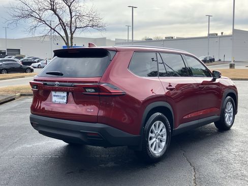 Used 2025 Toyota Grand Highlander FWD image 10