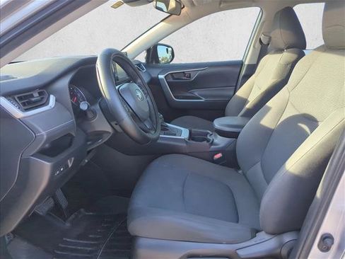 Used 2021 Toyota RAV4 LE image 13