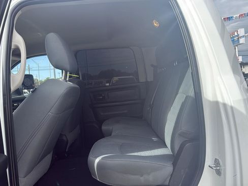 Used 2018 RAM 2500 Tradesman w/ Chrome Appearance Group AWD/4WD image 14