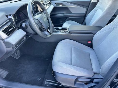 Used 2025 Toyota Camry LE image 6