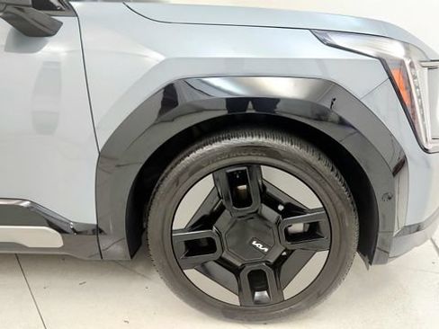 Used 2024 Kia EV9 GT-Line AWD/4WD image 21